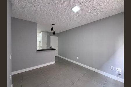 Sala de apartamento à venda com 2 quartos, 43m² em Vargem Pequena, Rio de Janeiro