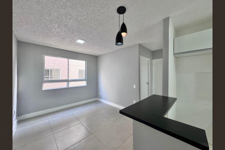 Sala de apartamento à venda com 2 quartos, 43m² em Vargem Pequena, Rio de Janeiro