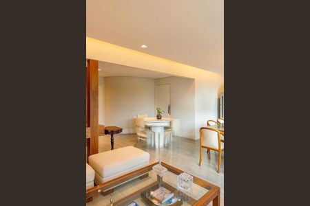 Apartamento à venda com 3 quartos, 134m² em Jardim Europa, São Paulo