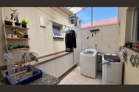Apartamento à venda com 37m², 2 quartos e 1 vaga Apartamento à venda com 37m², 2 quartos e 1 vagaÁrea de Serviço