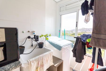 Apartamento para alugar com 80m², 2 quartos e 1 vaga Apartamento para alugar com 80m², 2 quartos e 1 vagaCozinha e Área de Serviço