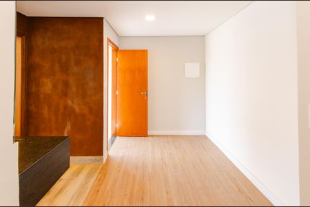 Apartamento para alugar com 377m², 5 quartos e 3 vagas Apartamento para alugar com 377m², 5 quartos e 3 vagasCorredor