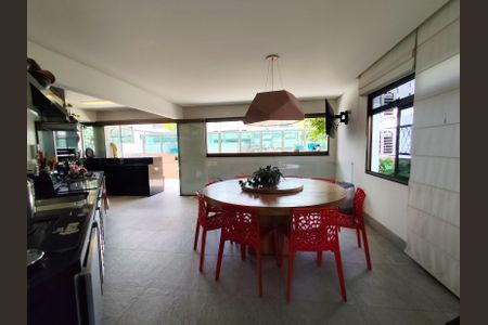 Apartamento à venda com 300m², 4 quartos e 3 vagasÁrea gourmet - cobertura 