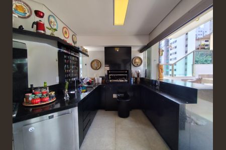 Apartamento à venda com 300m², 4 quartos e 3 vagasÁrea gourmet - cobertura 