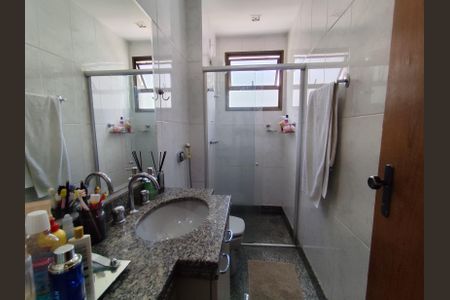 Apartamento à venda com 300m², 4 quartos e 3 vagasBanheiro Social