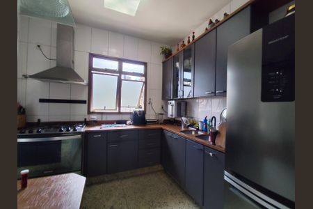 Apartamento à venda com 300m², 4 quartos e 3 vagasCozinha