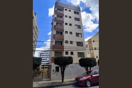 Apartamento à venda com 300m², 4 quartos e 3 vagasFachada