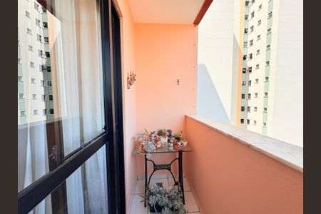 Apartamento à venda com 75m², 3 quartos e 1 vagaSacada