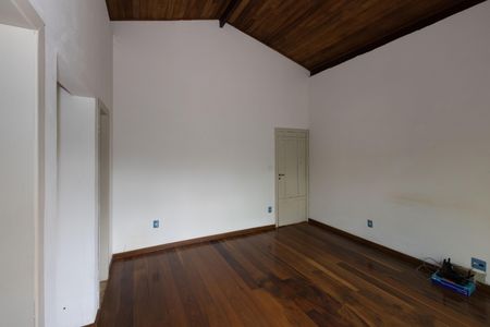 Casa de condomínio à venda com 250m², 4 quartos e 6 vagasSuíte 3