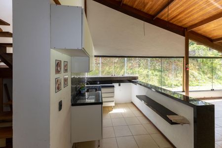Casa de condomínio à venda com 250m², 4 quartos e 6 vagasCozinha