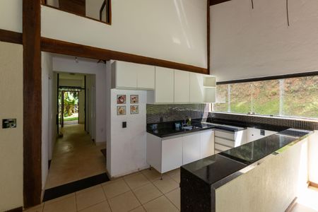 Casa de condomínio à venda com 250m², 4 quartos e 6 vagasCozinha