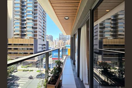 Varanda de apartamento à venda com 2 quartos, 60m² em Vila Nova Conceição, São Paulo