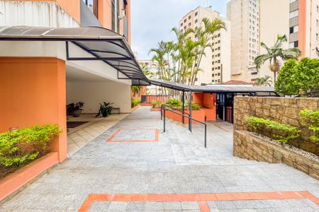 Apartamento à venda com 40m², 1 quarto e 1 vagaEntrada