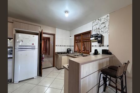 Casa à venda com 150m², 3 quartos e 2 vagas Casa à venda com 150m², 3 quartos e 2 vagasCozinha