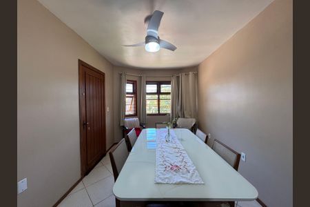 Casa à venda com 150m², 3 quartos e 2 vagas Casa à venda com 150m², 3 quartos e 2 vagasSala de Jantar