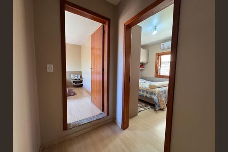 Casa à venda com 150m², 3 quartos e 2 vagas Casa à venda com 150m², 3 quartos e 2 vagasCorredor