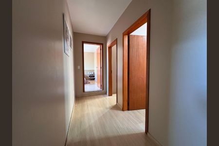 Casa à venda com 150m², 3 quartos e 2 vagas Casa à venda com 150m², 3 quartos e 2 vagasCorredor