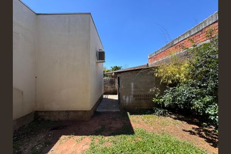 Casa à venda com 150m², 3 quartos e 2 vagas Casa à venda com 150m², 3 quartos e 2 vagasÁrea comum