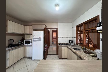 Casa à venda com 150m², 3 quartos e 2 vagas Casa à venda com 150m², 3 quartos e 2 vagasCozinha