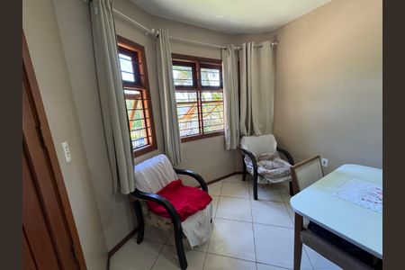 Casa à venda com 150m², 3 quartos e 2 vagas Casa à venda com 150m², 3 quartos e 2 vagasSala de Jantar