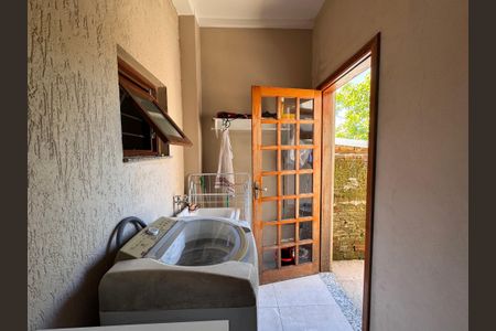 Casa à venda com 150m², 3 quartos e 2 vagas Casa à venda com 150m², 3 quartos e 2 vagasLavanderia