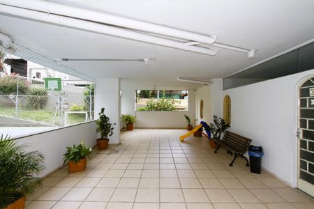 Apartamento à venda com 74m², 3 quartos e 1 vagaÁrea comum