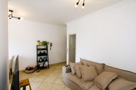 Apartamento à venda com 74m², 3 quartos e 1 vagaSala