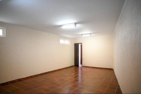 Casa para alugar com 332m², 4 quartos e 4 vagas Casa para alugar com 332m², 4 quartos e 4 vagasDepósito 2
