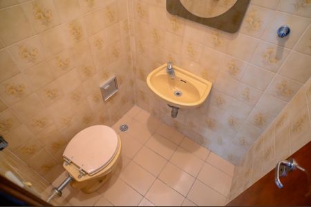 Casa para alugar com 332m², 4 quartos e 4 vagas Casa para alugar com 332m², 4 quartos e 4 vagasLavabo 2