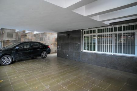 Casa para alugar com 332m², 4 quartos e 4 vagas Casa para alugar com 332m², 4 quartos e 4 vagasGaragem