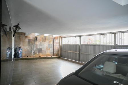 Casa para alugar com 332m², 4 quartos e 4 vagas Casa para alugar com 332m², 4 quartos e 4 vagasGaragem