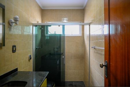 Casa para alugar com 332m², 4 quartos e 4 vagas Casa para alugar com 332m², 4 quartos e 4 vagasBanheiro Social