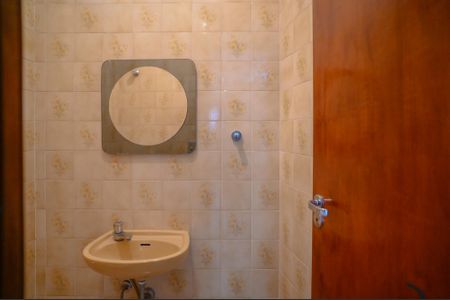 Casa para alugar com 332m², 4 quartos e 4 vagas Casa para alugar com 332m², 4 quartos e 4 vagasLavabo 2