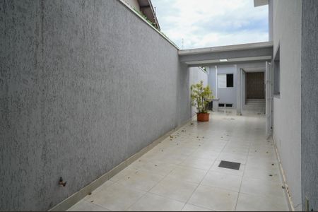 Casa para alugar com 332m², 4 quartos e 4 vagas Casa para alugar com 332m², 4 quartos e 4 vagasQuintal