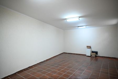 Casa para alugar com 332m², 4 quartos e 4 vagas Casa para alugar com 332m², 4 quartos e 4 vagasDepósito 2