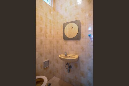 Casa para alugar com 332m², 4 quartos e 4 vagas Casa para alugar com 332m², 4 quartos e 4 vagasLavabo 2