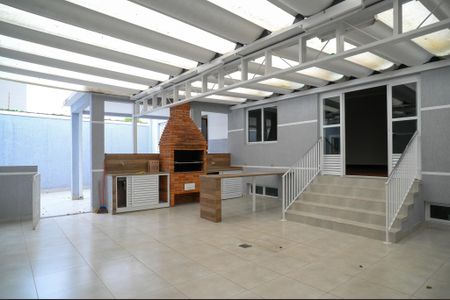 Casa para alugar com 332m², 4 quartos e 4 vagas Casa para alugar com 332m², 4 quartos e 4 vagasVaranda Gourmet/Churrasqueira