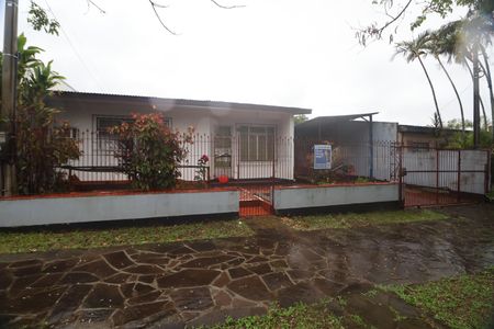 Casa à venda com 140m², 2 quartos e 4 vagasFachada