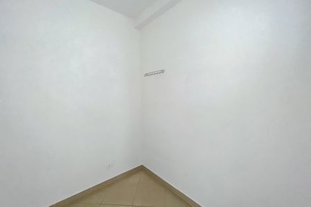 Apartamento à venda com 86m², 3 quartos e 2 vagas Apartamento à venda com 86m², 3 quartos e 2 vagasQuarto de Serviço