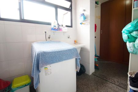 Apartamento à venda com 148m², 4 quartos e 3 vagas