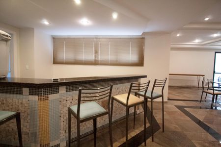 Apartamento à venda com 148m², 4 quartos e 3 vagas