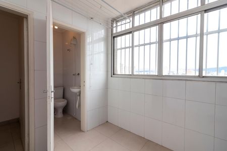 Apartamento à venda com 107m², 3 quartos e 2 vagas Apartamento à venda com 107m², 3 quartos e 2 vagasÁrea de Serviço