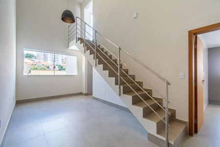 Sala de apartamento para alugar com 2 quartos, 140m² em Floresta, Belo Horizonte