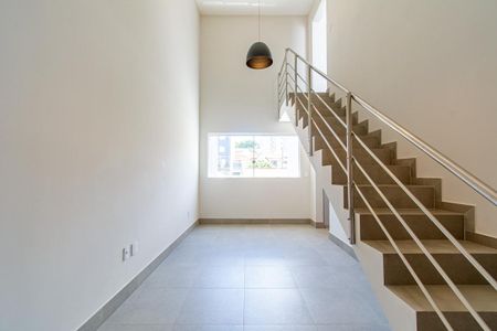 Sala de apartamento para alugar com 2 quartos, 140m² em Floresta, Belo Horizonte
