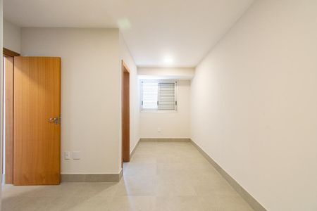 Apartamento para alugar com 157m², 3 quartos e 2 vagas Apartamento para alugar com 157m², 3 quartos e 2 vagasSuíte