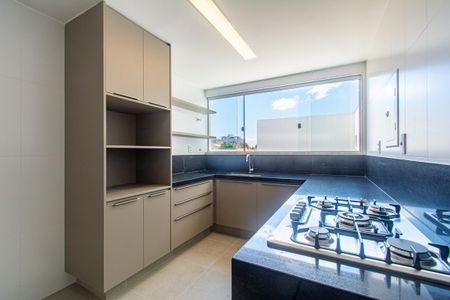 Apartamento para alugar com 157m², 3 quartos e 2 vagas Apartamento para alugar com 157m², 3 quartos e 2 vagasCozinha