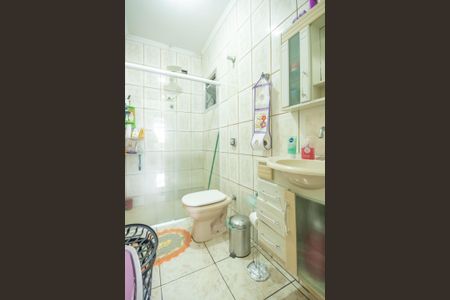 Casa à venda com 120m², 2 quartos e 2 vagas Casa à venda com 120m², 2 quartos e 2 vagasBanheiro