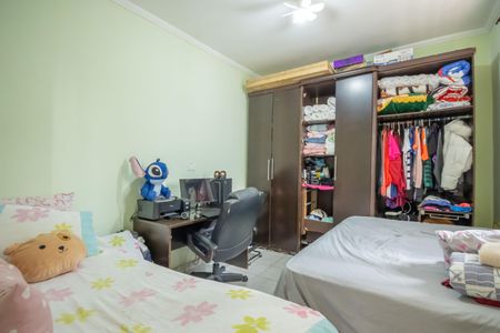 Casa à venda com 120m², 2 quartos e 2 vagas Casa à venda com 120m², 2 quartos e 2 vagasQuarto 2