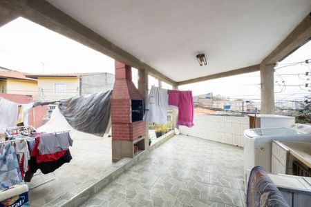 Casa à venda com 120m², 2 quartos e 2 vagas Casa à venda com 120m², 2 quartos e 2 vagasVaranda