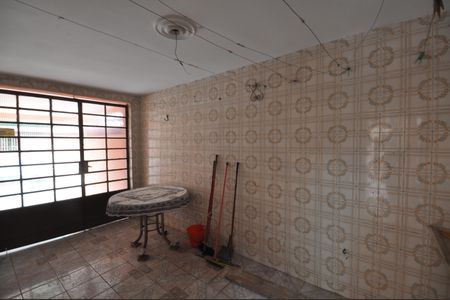 Casa à venda com 93m², 2 quartos e 1 vagaÁrea de Serviço